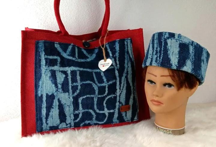 Sac en jute et chapeau